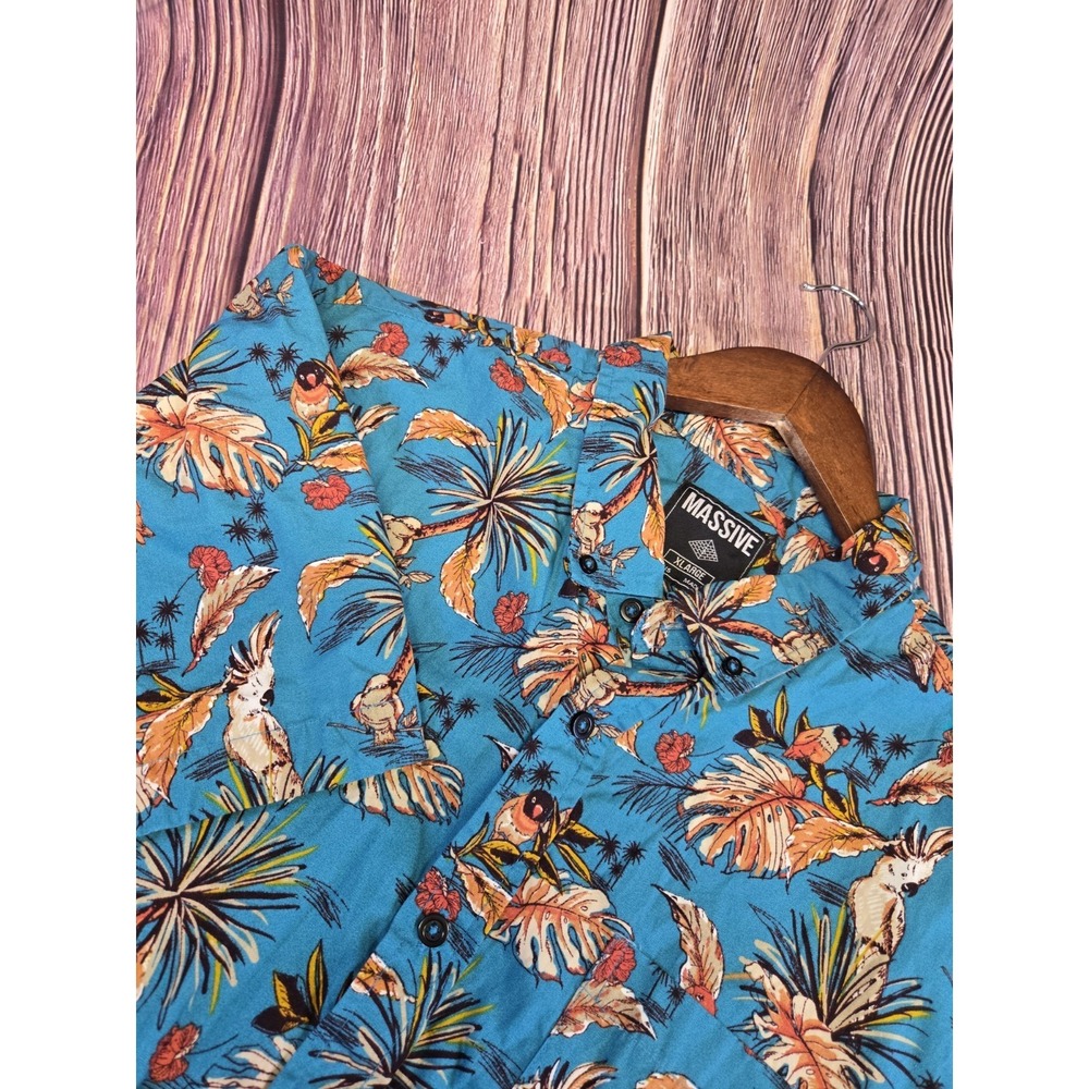 Massive Shirt‎ Mens XLarge Blue Bird Print Short Sleeve Button Down Cotton